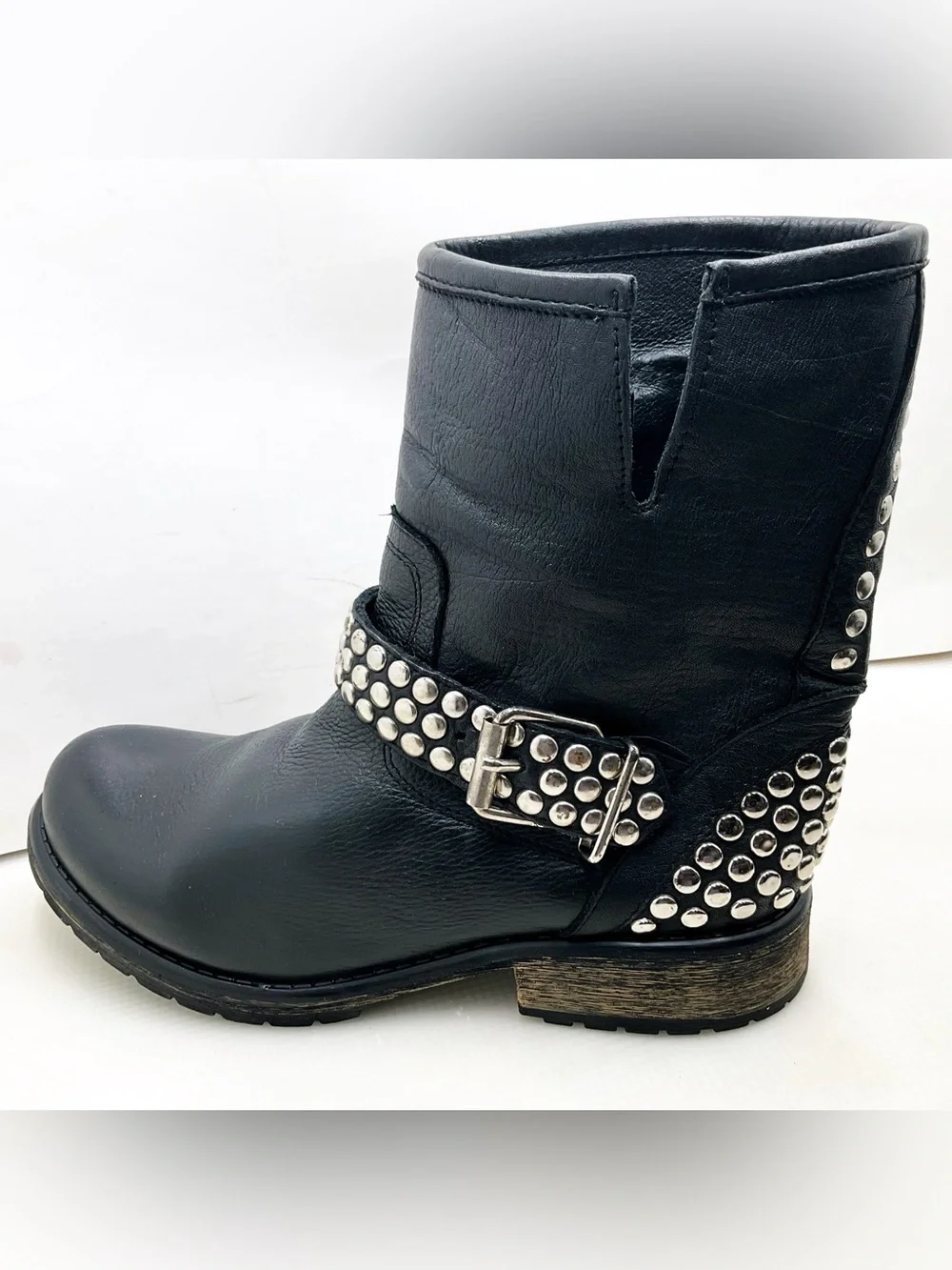 {Steve Madden} Fraankie Leather Studded Ankle Boots